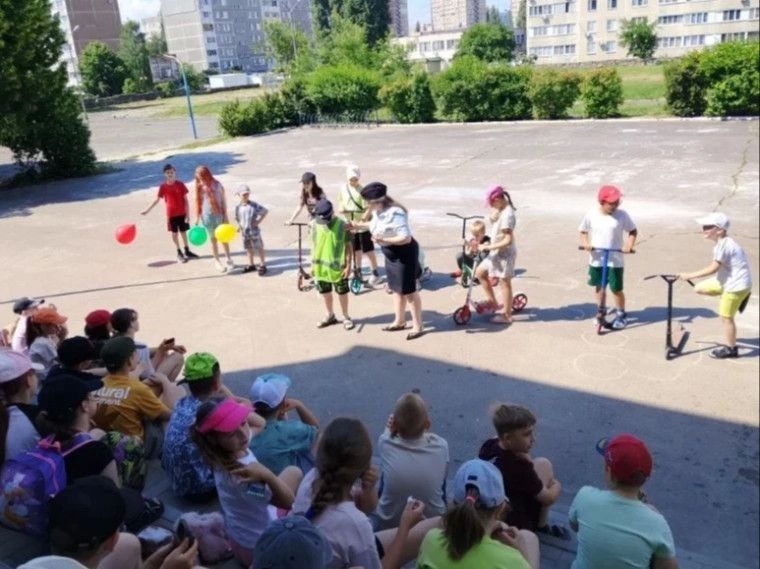 Курчатовская Госавтоинспекция продолжает проводить занятия в пришкольных лагерях Курчатовская Госавтоинспекция продолжает проводить занятия в пришкольных лагерях