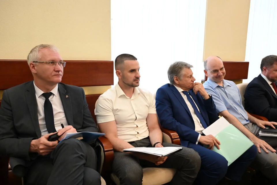 11.06.2026 Курской областной Думой принят разработанный Министерством градостроительной политики, имущественных и земельных отношений Курской области Закон Курской области «О бесплатном предоставлении в собственность... 11.06.2026 Курской областной Думой принят разработанный Министерством градостроительной политики, имущественных и земельных отношений Курской области Закон Курской области «О бесплатном предоставлении в собственность...