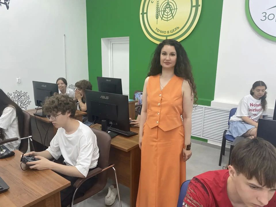 гостях у инженерного факультета Курского государственного аграрного университета побывали ученики 10-го инженерно-технологического класса школы № 18 имени А.С. Сергеева Курска гостях у инженерного факультета Курского государственного аграрного университета побывали ученики 10-го инженерно-технологического класса школы № 18 имени А.С. Сергеева Курска