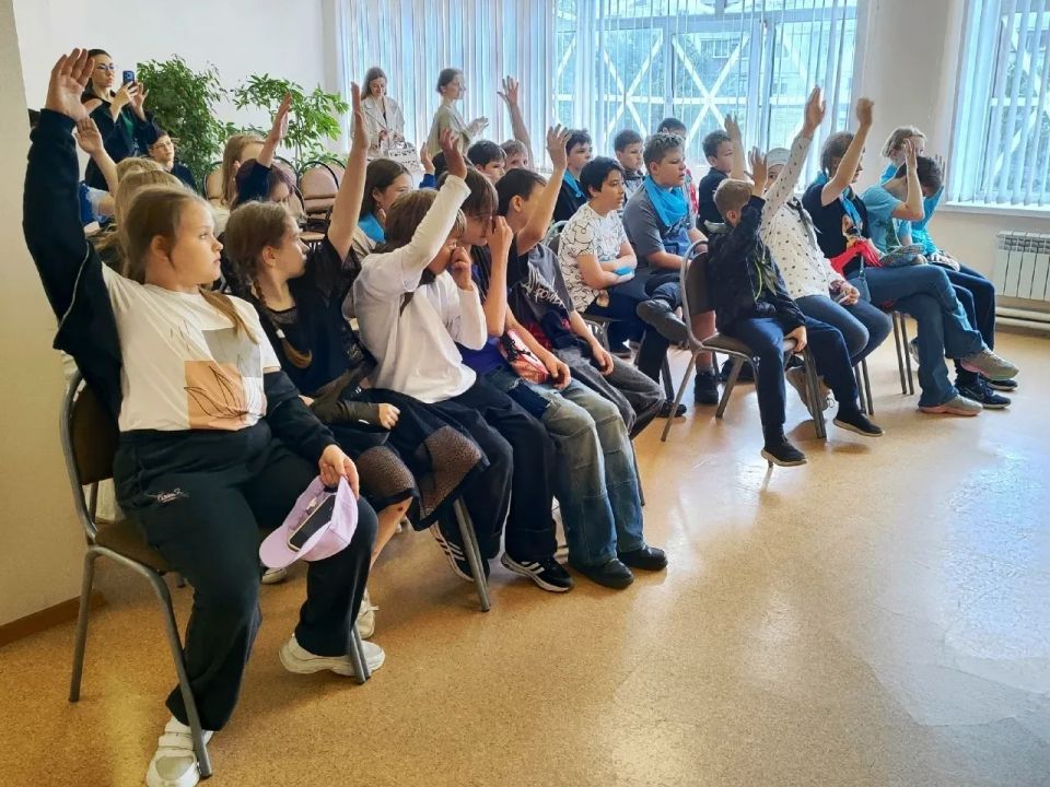 В Культурном центре семейного чтения и досуга им. П.А. Михина прошло увлекательное занятие «Магия 3D-печати» для учеников школы № 52 им. Я.М. Киселева В Культурном центре семейного чтения и досуга им. П.А. Михина прошло увлекательное занятие «Магия 3D-печати» для учеников школы № 52 им. Я.М. Киселева