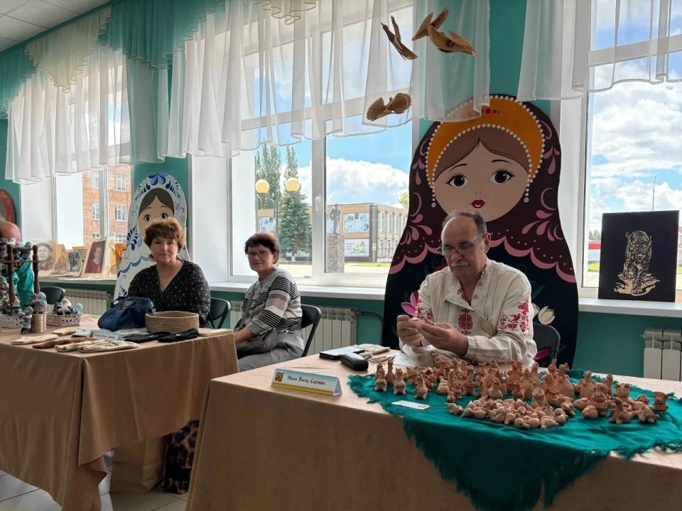 Советский Дом народного творчества принял участие в областном фестивалеконкурсе «Ваш возраст золотой»! Советский Дом народного творчества принял участие в областном фестивалеконкурсе «Ваш возраст золотой»!