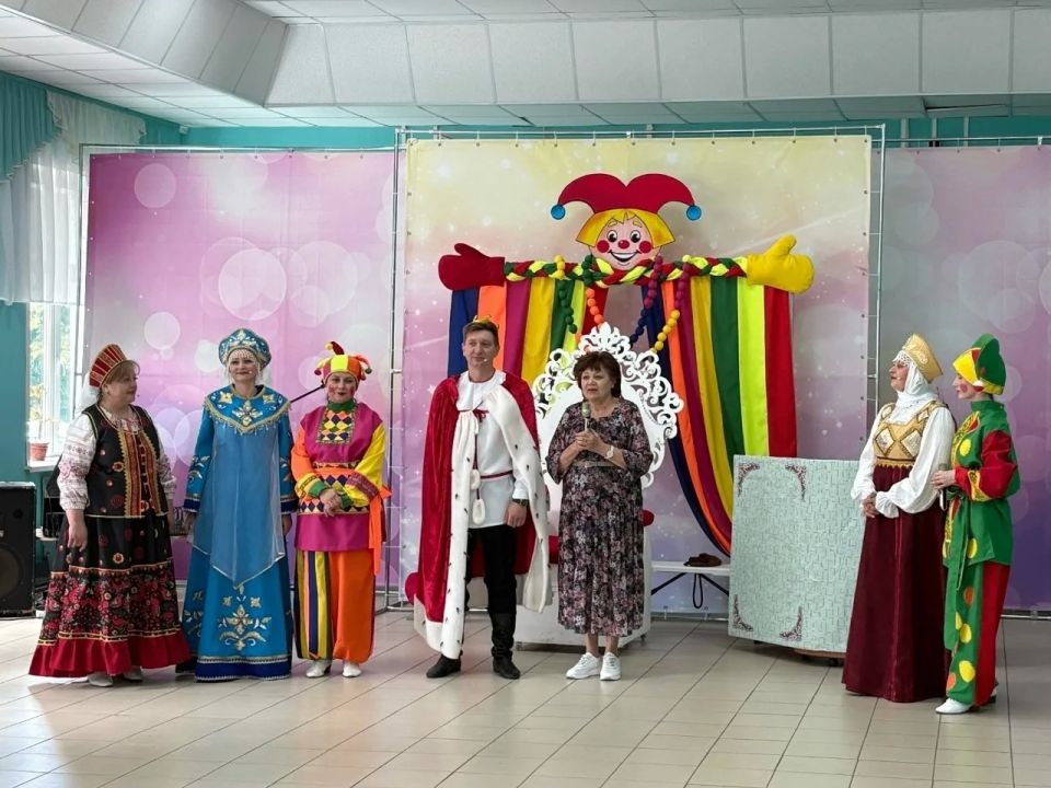Советский Дом народного творчества принял участие в областном фестивалеконкурсе «Ваш возраст золотой»! Советский Дом народного творчества принял участие в областном фестивалеконкурсе «Ваш возраст золотой»!