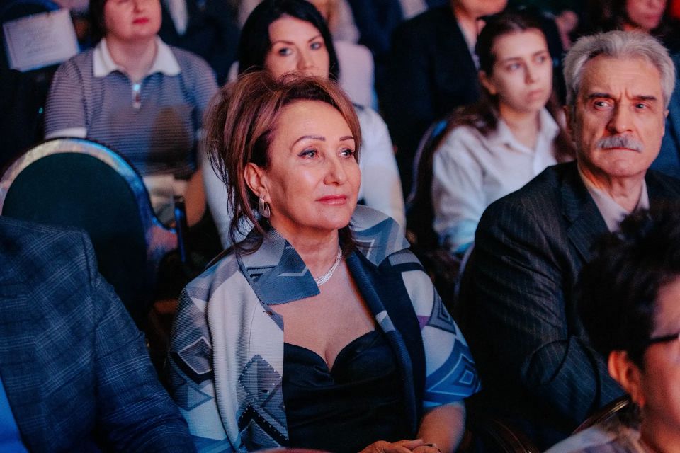 Александр Хинштейн: Профессия, требующая большого сердца и холодного ума Александр Хинштейн: Профессия, требующая большого сердца и холодного ума