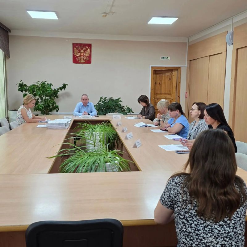Сегодня в комитете прошла комиссия по социальным контрактам Сегодня в комитете прошла комиссия по социальным контрактам