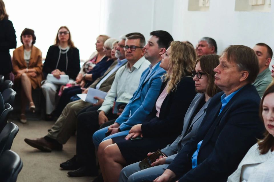 Екатерина Харченко назначена исполняющей обязанности ректора Курского государственного университета Екатерина Харченко назначена исполняющей обязанности ректора Курского государственного университета