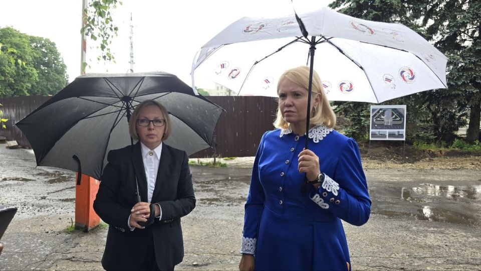 Екатерина Харченко: Буквально пара месяцев - и площадь Героев Курской битвы перед корпусом Курского госуниверситета на улице Карла Маркса преобразится Екатерина Харченко: Буквально пара месяцев - и площадь Героев Курской битвы перед корпусом Курского госуниверситета на улице Карла Маркса преобразится