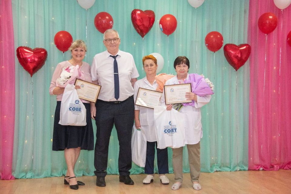 Лучших специалистов МСЧ-125 отметили в преддверии Дня медицинского работника Лучших специалистов МСЧ-125 отметили в преддверии Дня медицинского работника