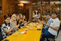 В Курске иностранных студентов научили эксклюзивной древней курской росписи