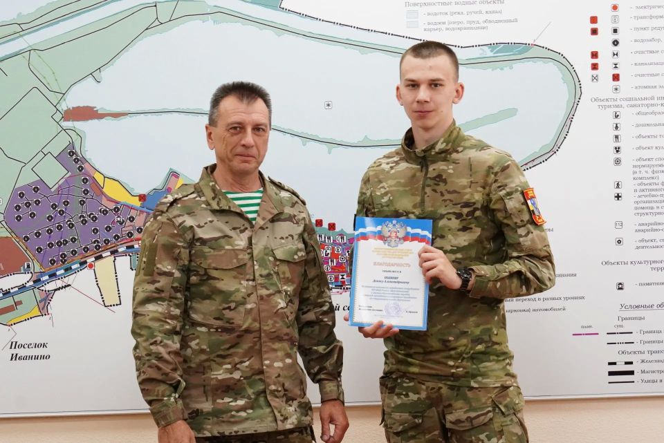 Игорь Корпунков: Народная дружина города Курчатова является надежным помощником правоохранительным органам Игорь Корпунков: Народная дружина города Курчатова является надежным помощником правоохранительным органам