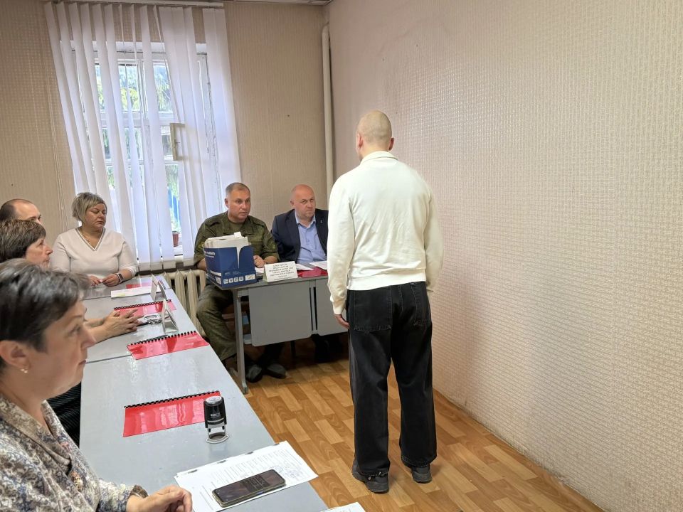 Глава города поддержал призывную кампанию: внимание к каждому призывнику Глава города поддержал призывную кампанию: внимание к каждому призывнику