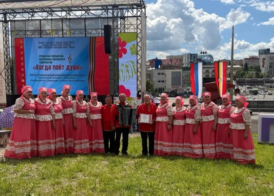 На Полугоре проходит открытый городской фестиваль песенного творчества «Когда поёт душа»
