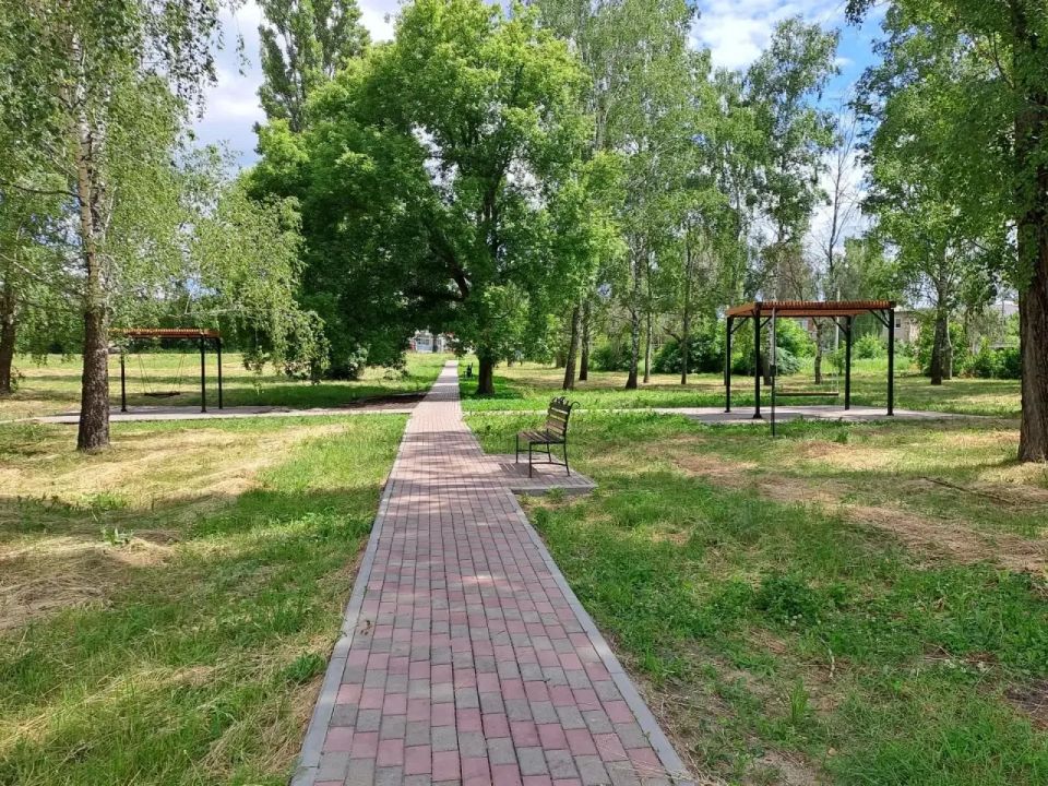 В Пристени завершили 6 этап благоустройства «Парка Победы»