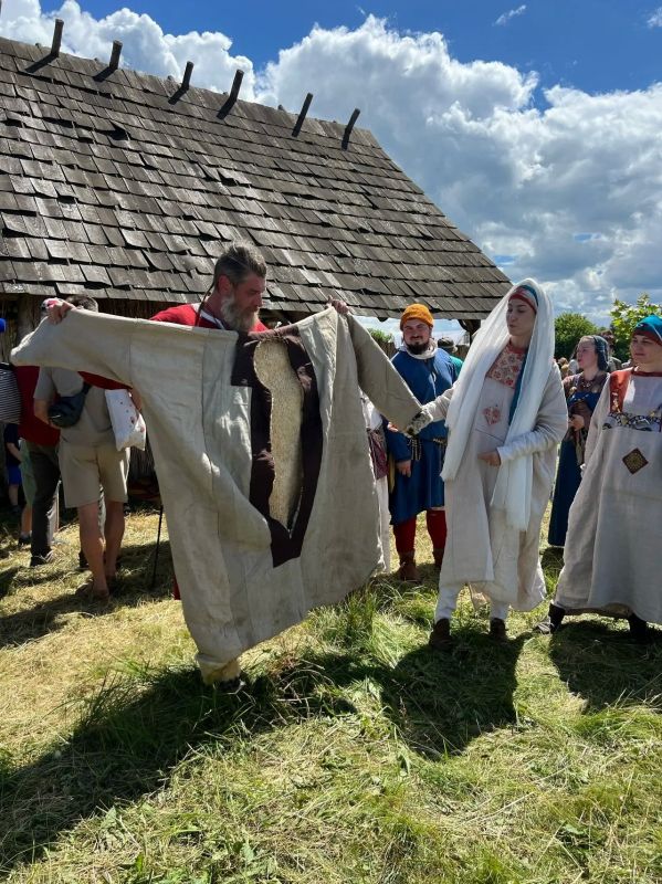 Под Курском проходит фестиваль реконструкции «Дружины Неполки» Под Курском проходит фестиваль реконструкции «Дружины Неполки»