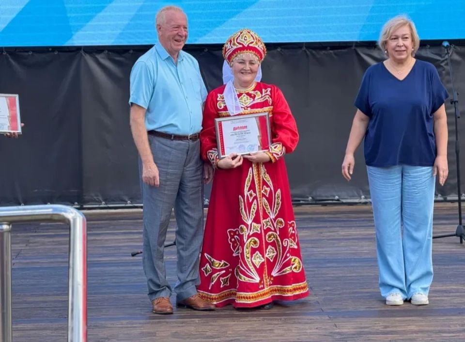 На Полугоре проходит открытый городской фестиваль песенного творчества «Когда поёт душа» На Полугоре проходит открытый городской фестиваль песенного творчества «Когда поёт душа»