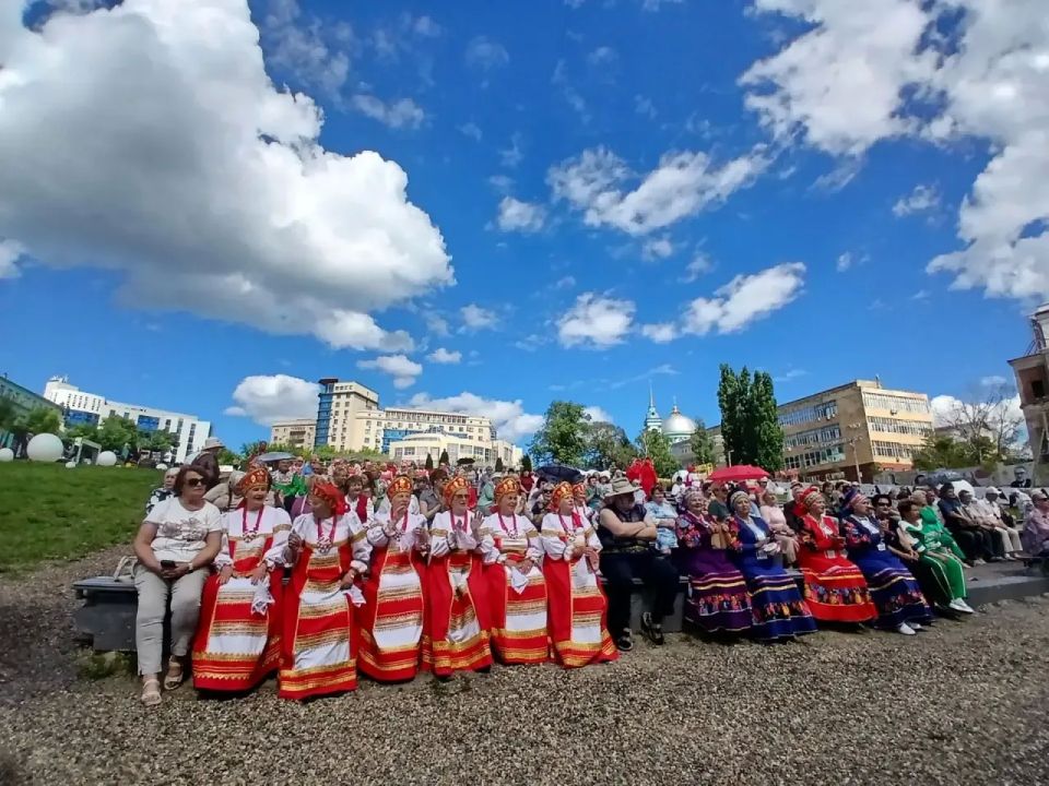 На Полугоре проходит открытый городской фестиваль песенного творчества «Когда поет душа» На Полугоре проходит открытый городской фестиваль песенного творчества «Когда поет душа»