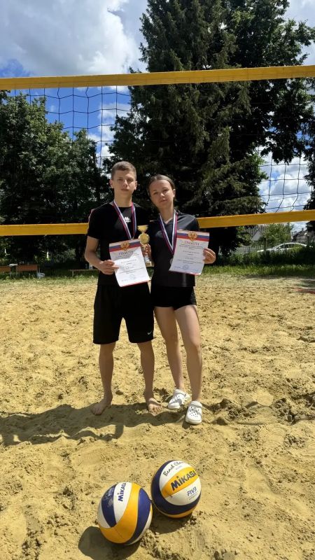 Сегодня на базе МКУ « ФОК « Юность»(стадион п. Горшечное)состоялся турнир по пляжному волейболу «Кубок Единства» Сегодня на базе МКУ « ФОК « Юность»(стадион п. Горшечное)состоялся турнир по пляжному волейболу «Кубок Единства»