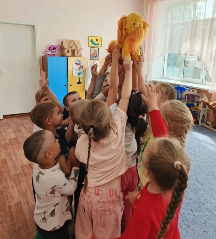 В рамках недели «Ребенок в мире людей» в МКДОУ "Детский сад г. Фатежа" (заведующий Н.А. Ярыгина) прошло развлечение в старших группах «День доброты» В рамках недели «Ребенок в мире людей» в МКДОУ "Детский сад г. Фатежа" (заведующий Н.А. Ярыгина) прошло развлечение в старших группах «День доброты»