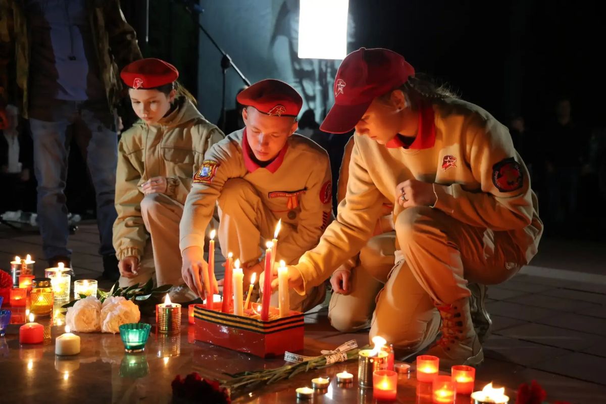 Накануне Дни памяти и скорби на мемориальном комплексе "Большой Дуб" традиционно зажглись Свечи Памяти Накануне Дни памяти и скорби на мемориальном комплексе "Большой Дуб" традиционно зажглись Свечи Памяти