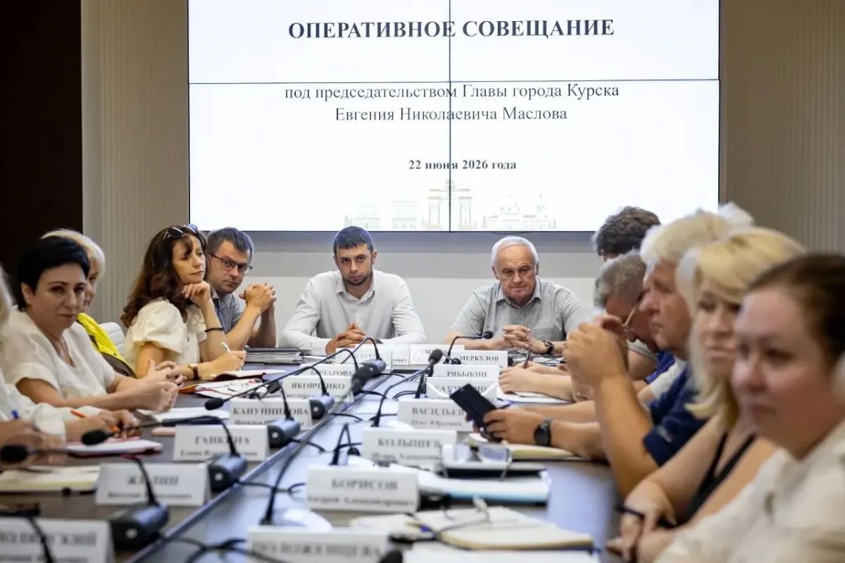 Провел рабочую планерку с коллегами, где мы обозначили ключевые задачи на предстоящую неделю Провел рабочую планерку с коллегами, где мы обозначили ключевые задачи на предстоящую неделю