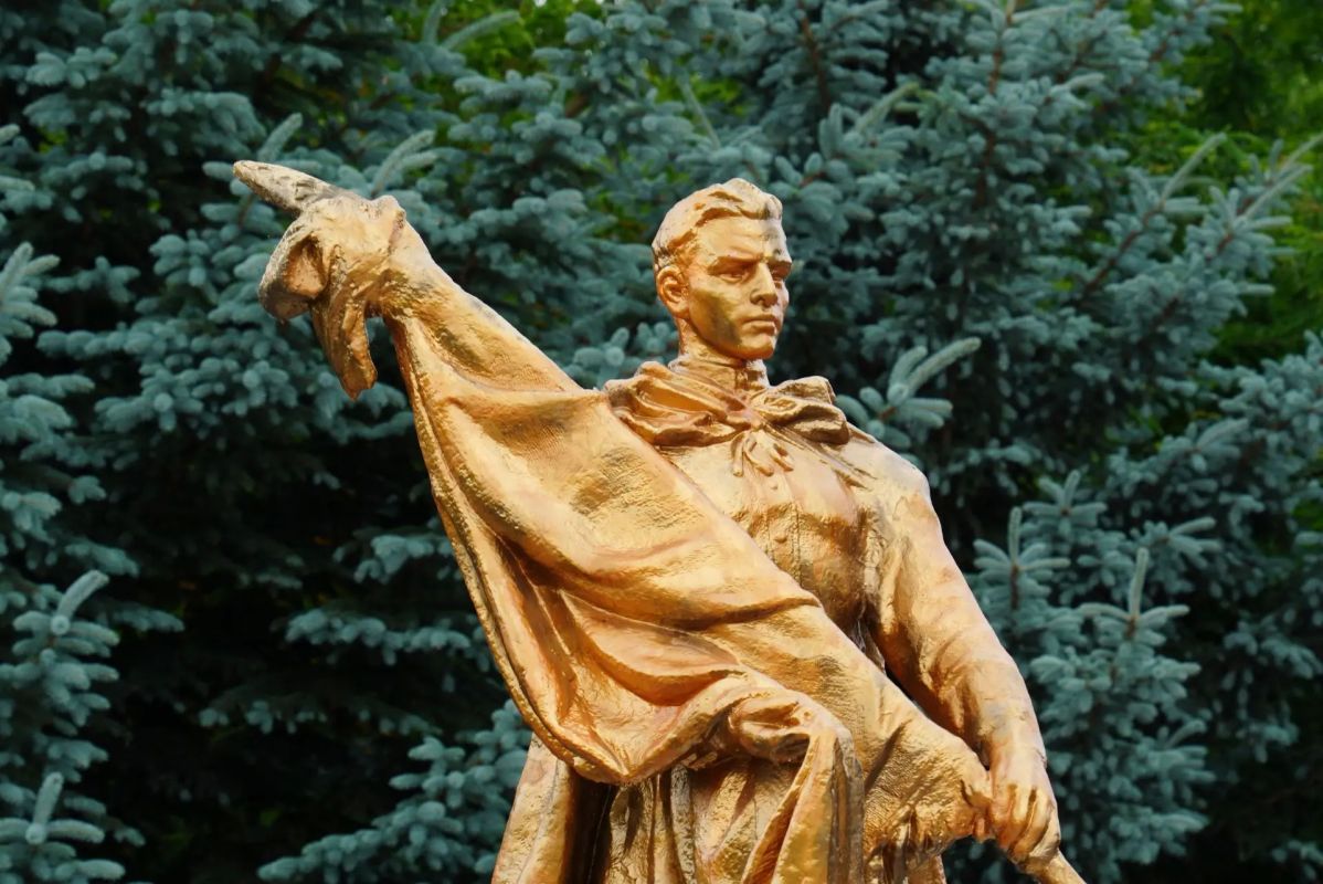 Игорь Корпунков: Сегодня, 22 июня, в день 85-й годовщины начала Великой Отечественной войны, возложили цветы к подножию памятников на братских могилах советских воинов в Тарасово и Успенке Игорь Корпунков: Сегодня, 22 июня, в день 85-й годовщины начала Великой Отечественной войны, возложили цветы к подножию памятников на братских могилах советских воинов в Тарасово и Успенке