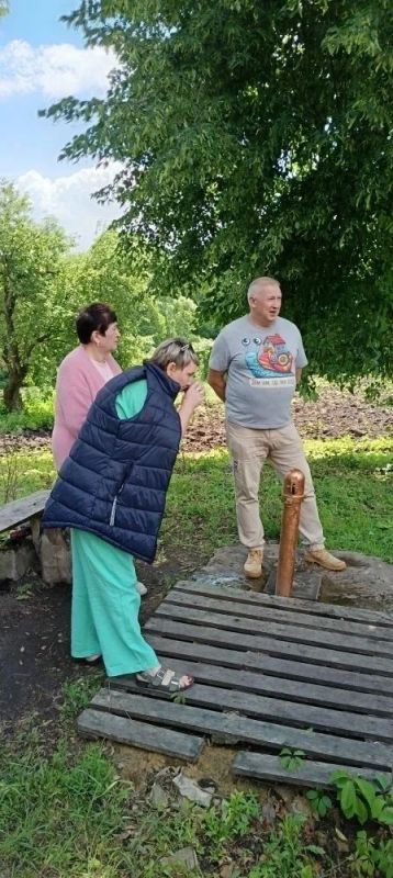 18 июня 2026 года группа учителей географии, биологии, химии Фатежского района посетила улиточную ферму «Улиткампания» в д.Поздняково Солдатского сельского совета 18 июня 2026 года группа учителей географии, биологии, химии Фатежского района посетила улиточную ферму «Улиткампания» в д.Поздняково Солдатского сельского совета