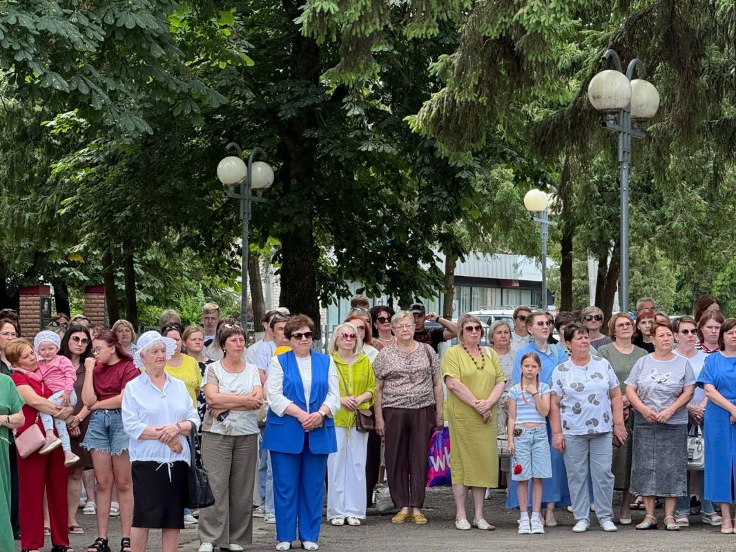 Памятный митинг прошёл на Площади Победы в городе Щигры в День памяти и скорби