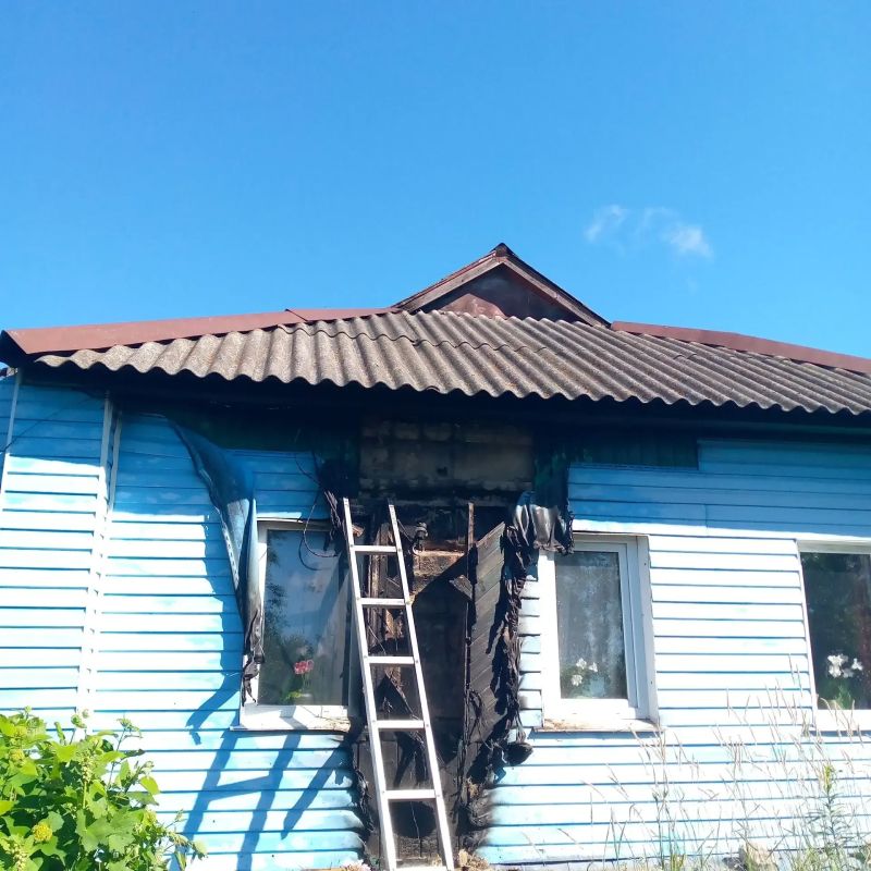 Пожар в д. Карманово Железногорского района Пожар в д. Карманово Железногорского района