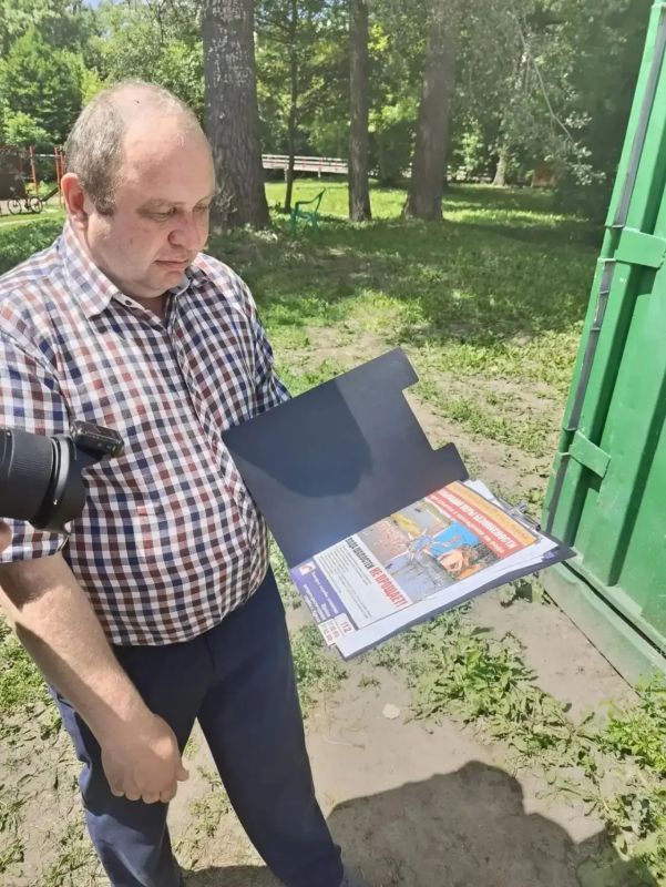 В прошедшие выходные представители администрации Центрального округа города Курска вместе со специалистами управления по ГО и ЧС провели плановую проверку организации работы спасательных постов на водных объектах