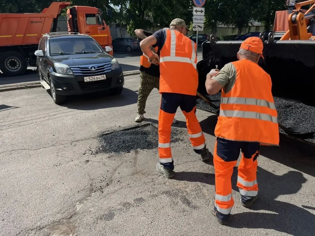 Ямочный ремонт в Железногорске продолжается! Ямочный ремонт в Железногорске продолжается!