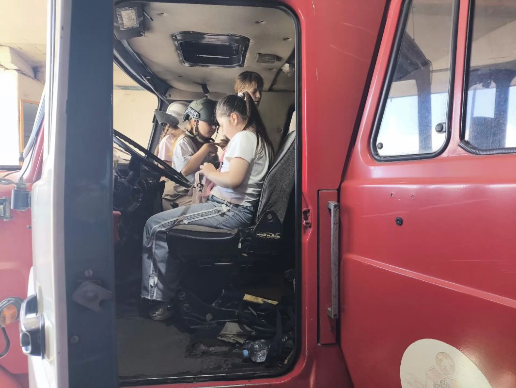 Экскурсия в пожарную часть Медвенского района Экскурсия в пожарную часть Медвенского района