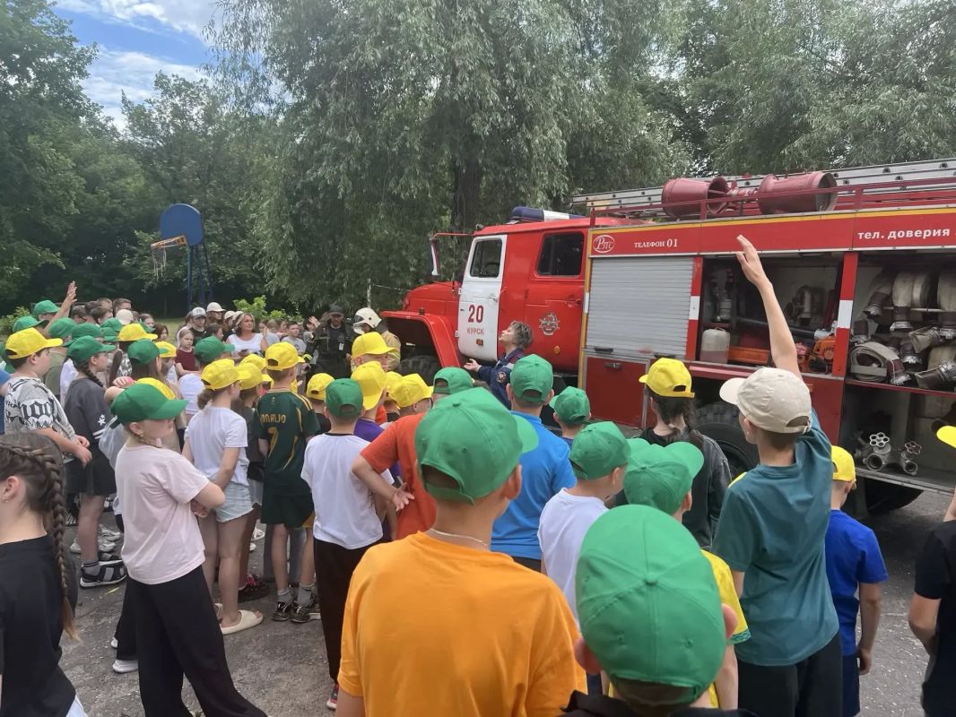 В ДОЛ "Орленок" и им. "У.Громовой" проведены комплексные занятия по пожарной безопасности В ДОЛ "Орленок" и им. "У.Громовой" проведены комплексные занятия по пожарной безопасности