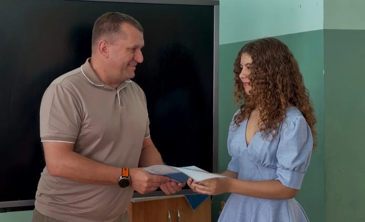 Конец июня - пора радостных и, одновременно, немного грустных событий - выпускных в школах Конец июня - пора радостных и, одновременно, немного грустных событий - выпускных в школах