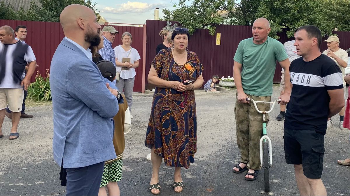 По поручению губернатора Александра Хинштейна разбирались в ситуации в 1-м Кирпичном переулке По поручению губернатора Александра Хинштейна разбирались в ситуации в 1-м Кирпичном переулке