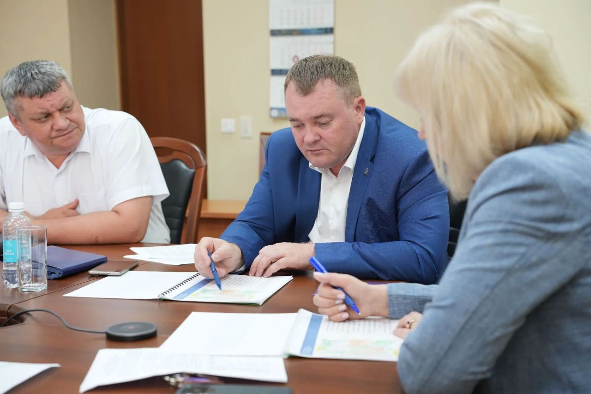 Наталия Сологуб обсудила водохозяйственные проекты Курской области Наталия Сологуб обсудила водохозяйственные проекты Курской области