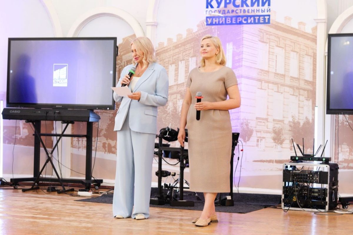 Екатерина Харченко: Сегодня в Курском госуниверситете начался настоящий праздничный марафон торжественных вручений дипломов нашим прекрасным выпускникам Екатерина Харченко: Сегодня в Курском госуниверситете начался настоящий праздничный марафон торжественных вручений дипломов нашим прекрасным выпускникам
