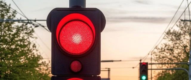 В Курске водители более 1850 раз проехали на красный свет