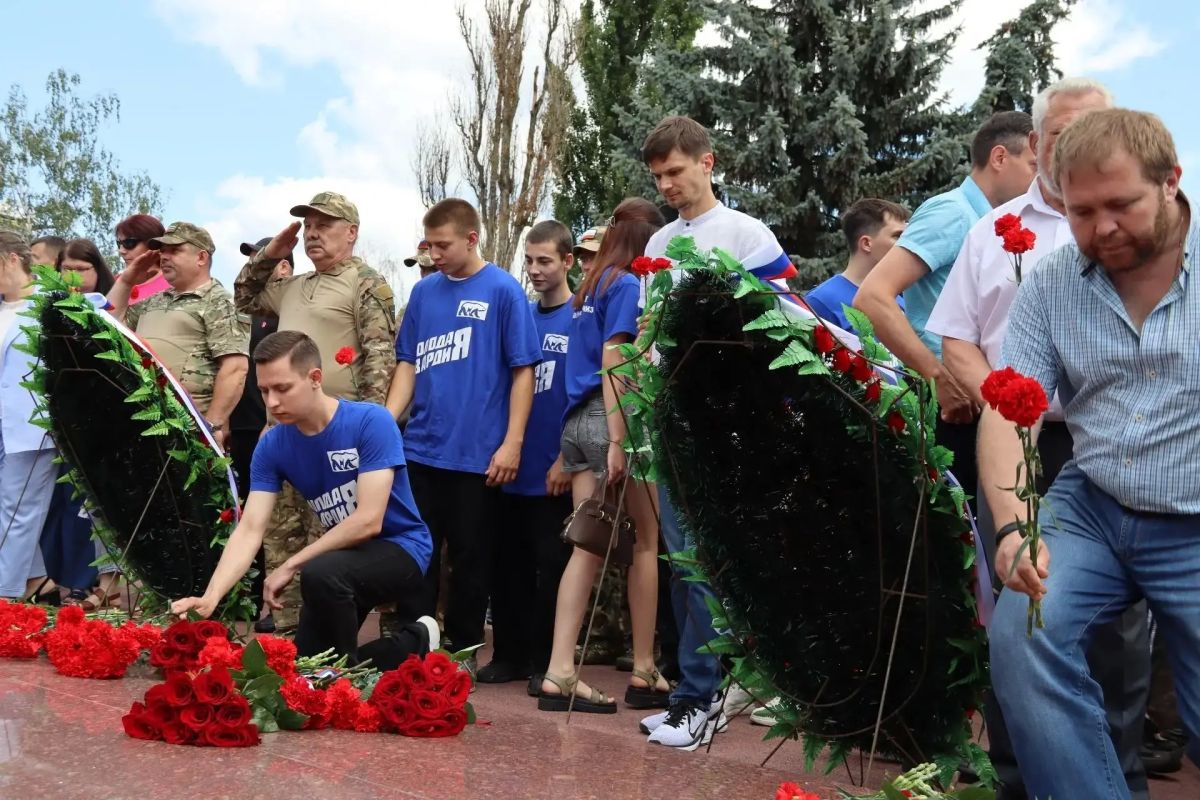 Курские единороссы, сторонники и молодогвардейцы официально отметили День ветеранов боевых действий