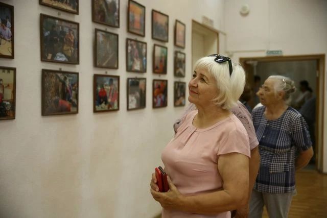 Фотохудожник запечатлел подвиг курских волонтеров Фотохудожник запечатлел подвиг курских волонтеров