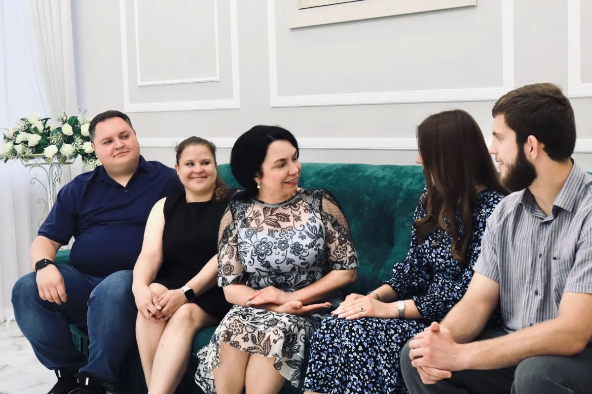8 июля, в День семьи, любви и верности, две семьи из Курской области официально зарегистрируют свои отношения на главной свадебной площадке страны в Москве 8 июля, в День семьи, любви и верности, две семьи из Курской области официально зарегистрируют свои отношения на главной свадебной площадке страны в Москве