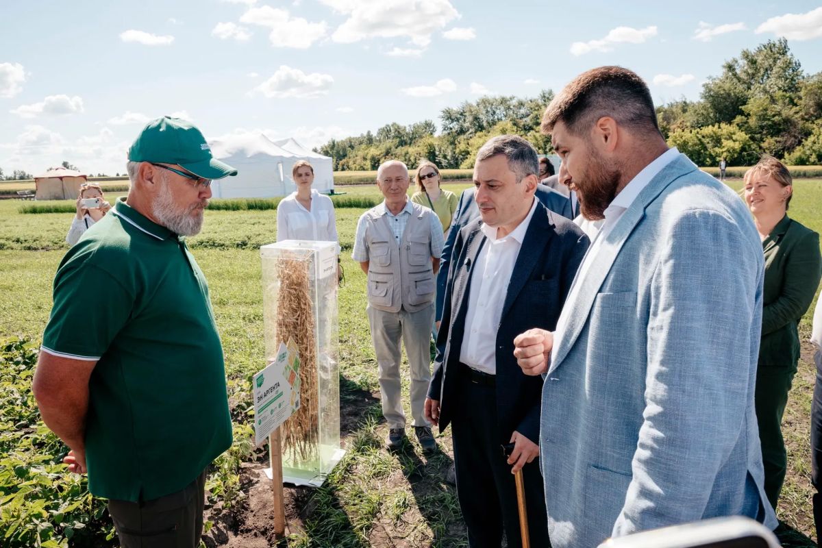 Александр Хинштейн: Курский чернозём — наша гордость и опора продовольственной безопасности Александр Хинштейн: Курский чернозём — наша гордость и опора продовольственной безопасности