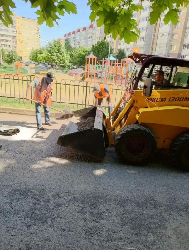 Городская коммунальная служба наводит порядок в городе! Городская коммунальная служба наводит порядок в городе!