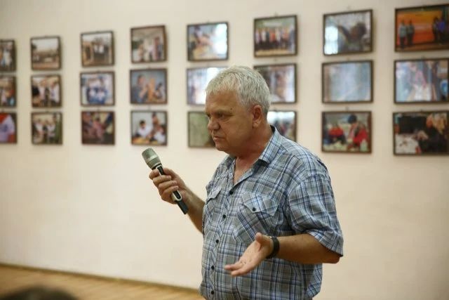 Фотохудожник запечатлел подвиг курских волонтеров Фотохудожник запечатлел подвиг курских волонтеров