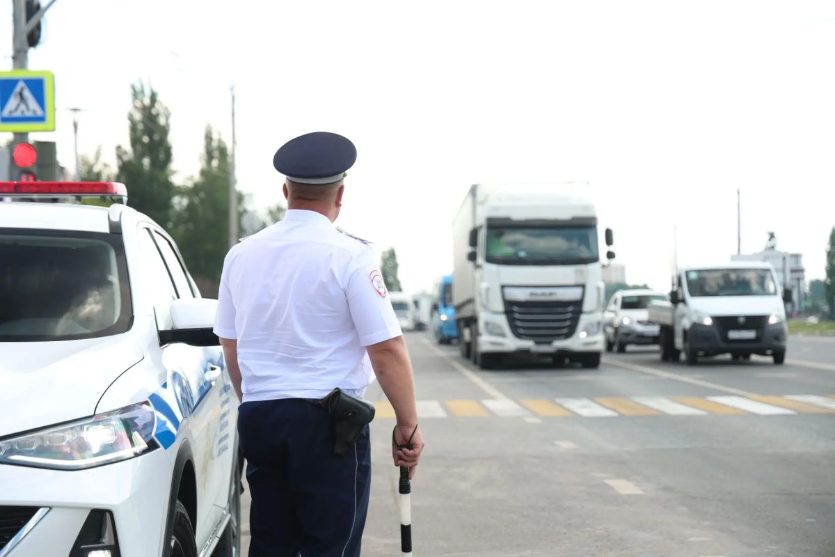 Поздравление министра транспорта и автомобильных дорог Курской области Александра Замараева с День образования Госавтоинспекции