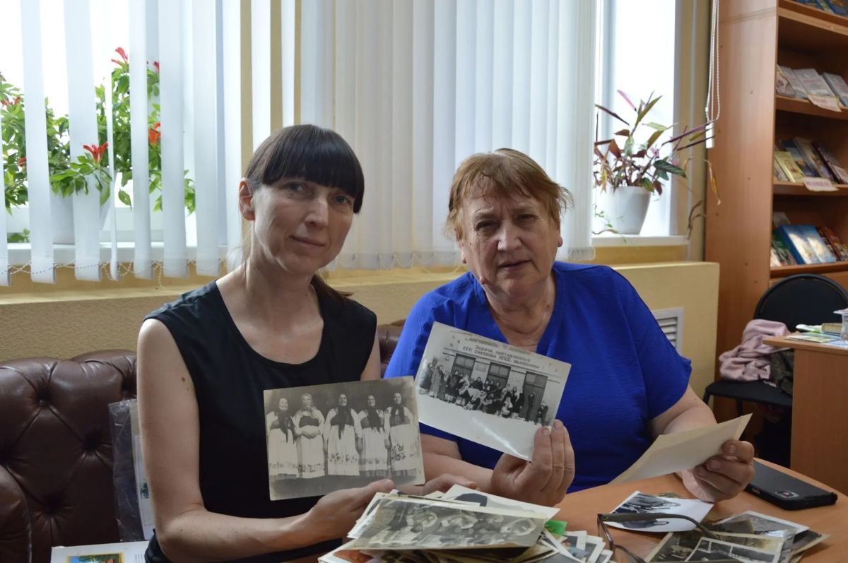 Сотрудники Курского областного Дома народного творчества совершили экспедицию по сбору фольклорных и этнографических материалов в село Рудавец, расположенное в Обоянском районе Курской области Сотрудники Курского областного Дома народного творчества совершили экспедицию по сбору фольклорных и этнографических материалов в село Рудавец, расположенное в Обоянском районе Курской области