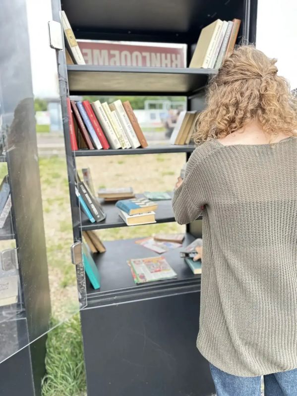 Наши на сцене! Курские авторы бардовской песни, которые своим талантом доказали высокий исполнительский уровень, привозя Гран-при и дипломы победителей и лауреатов со многих всероссийских и региональных фестивалей, сегодня... Наши на сцене! Курские авторы бардовской песни, которые своим талантом доказали высокий исполнительский уровень, привозя Гран-при и дипломы победителей и лауреатов со многих всероссийских и региональных фестивалей, сегодня...