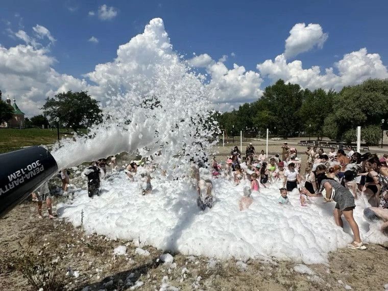 В парке культуры и отдыха «Теплый берег» прошла пенная вечеринка В парке культуры и отдыха «Теплый берег» прошла пенная вечеринка