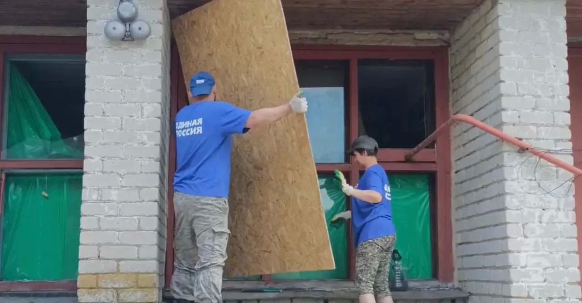 Волонтёры вывезли из курского приграничья более 2400 тонн отходов и завалов Волонтёры вывезли из курского приграничья более 2400 тонн отходов и завалов
