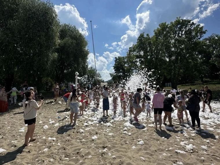 В парке культуры и отдыха «Теплый берег» прошла пенная вечеринка В парке культуры и отдыха «Теплый берег» прошла пенная вечеринка