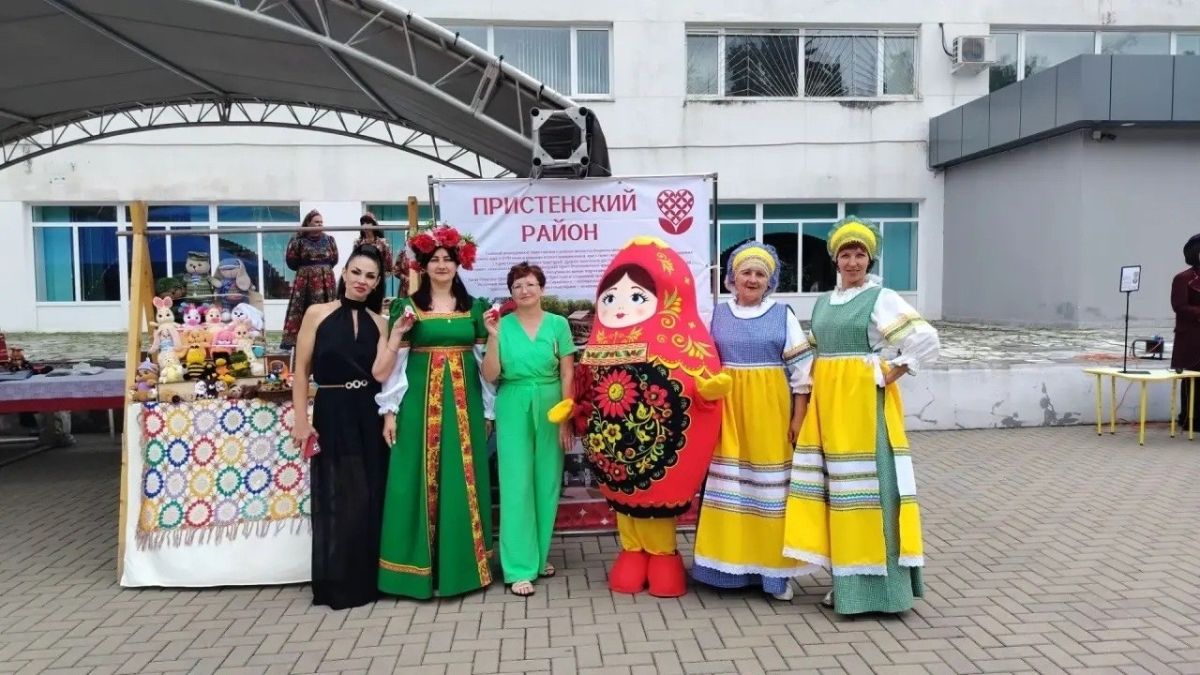 4 июля парк КЗТЗ стал центром притяжения для всех ценителей культуры и традиций 4 июля парк КЗТЗ стал центром притяжения для всех ценителей культуры и традиций