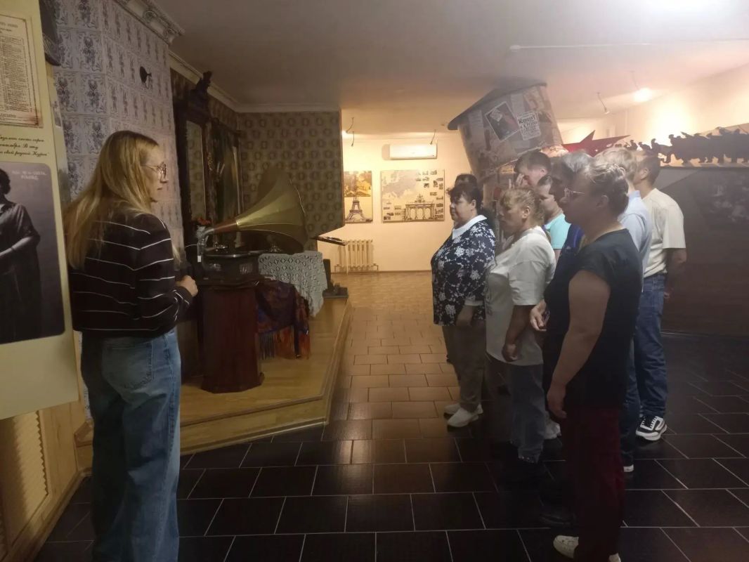 Получатели социальных услуг Щигровского дома социального обслуживания» посетили музей Н.В. Плевицкой в живописном селе Винниково Получатели социальных услуг Щигровского дома социального обслуживания» посетили музей Н.В. Плевицкой в живописном селе Винниково